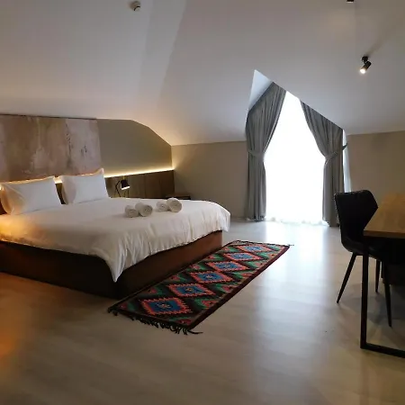 Mik Hotell