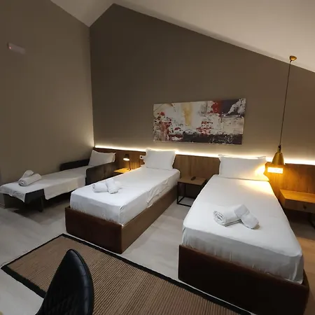 Mik فندق كورتشي